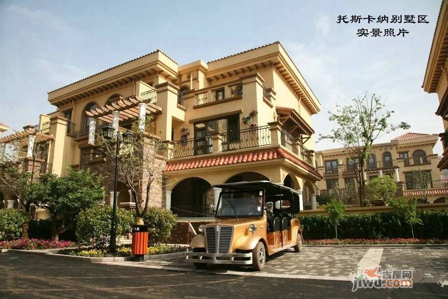 托斯卡纳别墅区实景图(2015-7-23)