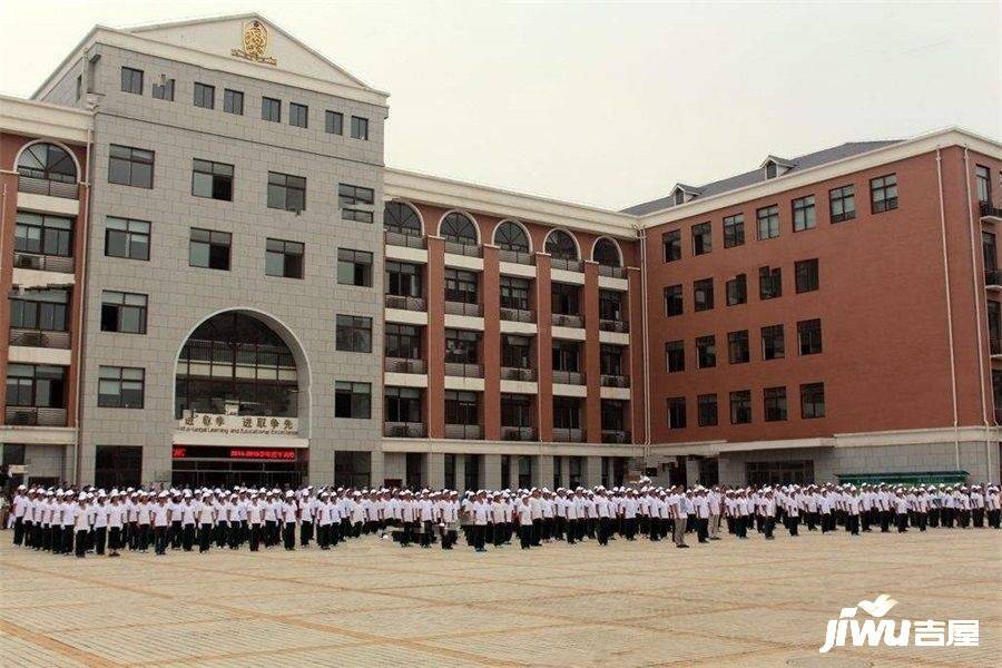 周边武汉枫叶国际学校