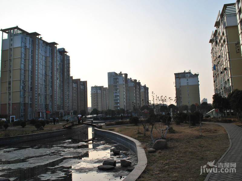 苏宁环球天润城实景图图片