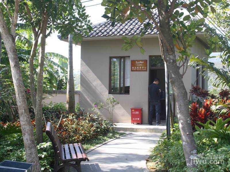 七仙瑶池实景图图片