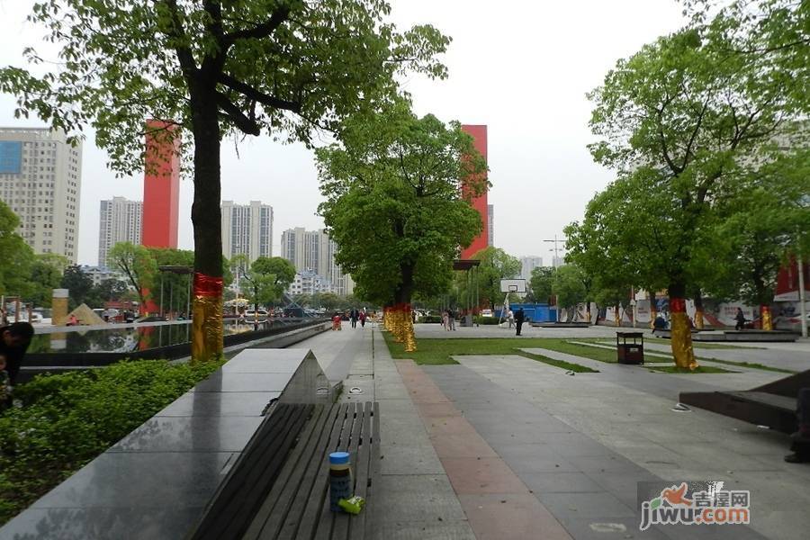 阳光100新城广场售楼处图片