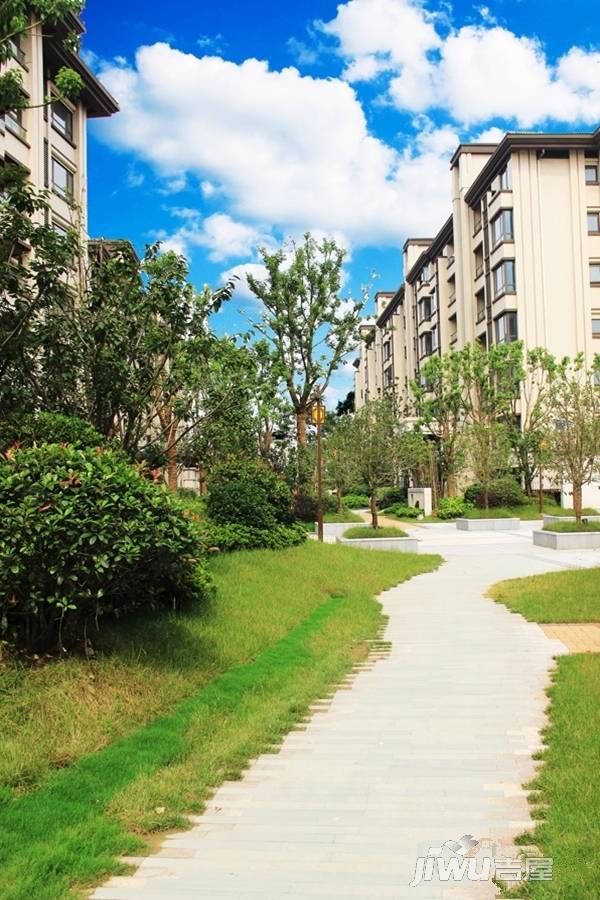 扬州邗江区瘦西湖深物业湖畔御景实景图212 吉屋网