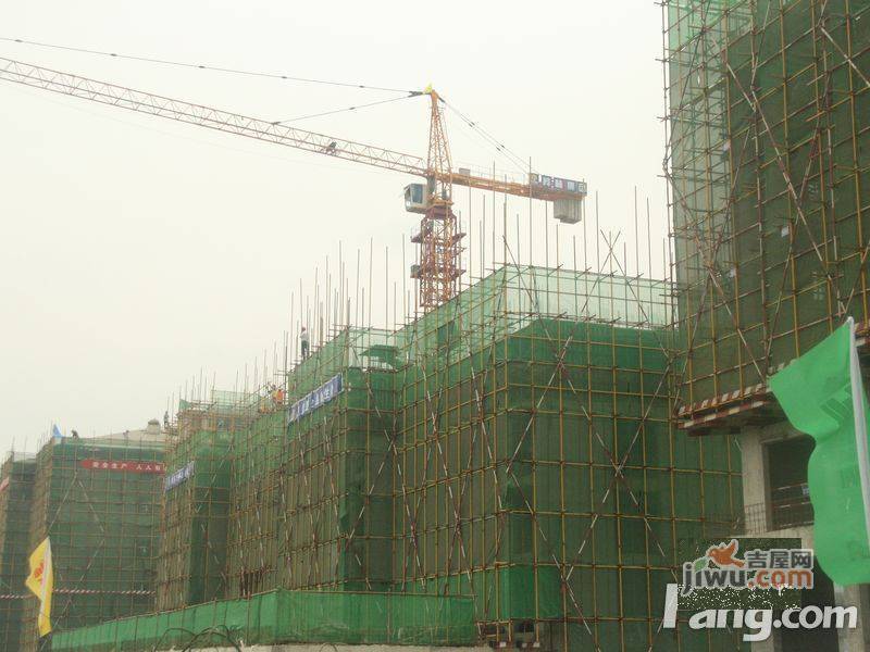 桦林彩雲城实景图图片