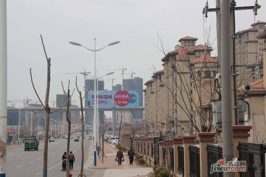 桦林彩雲城实景图图片