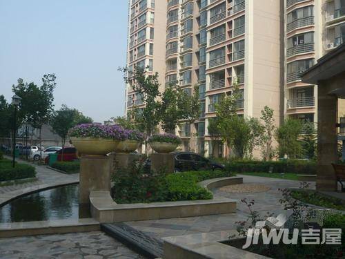 天山观澜豪庭实景图图片