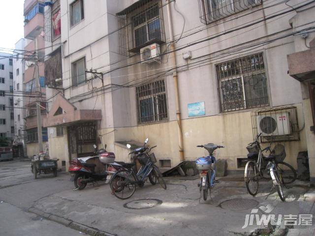 拖车厂家属院实景图图片