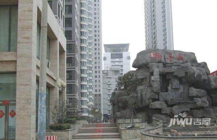 山顶御金城实景图图片
