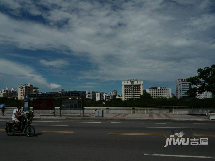 天山大厦实景图图片