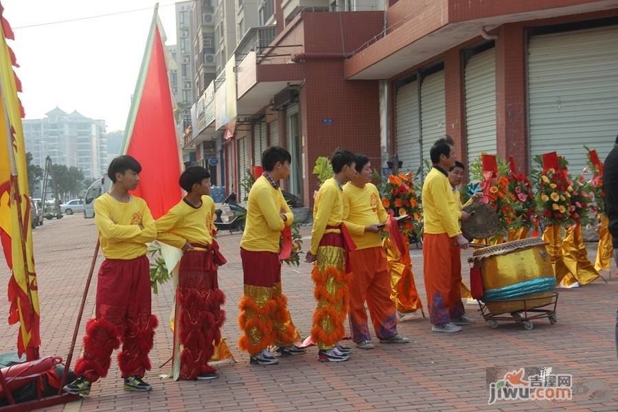 观湖半岛售楼处图片