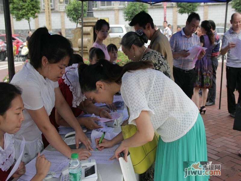 万宸阅湖郡售楼处图片