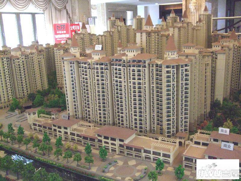 纳丹堡实景图图片
