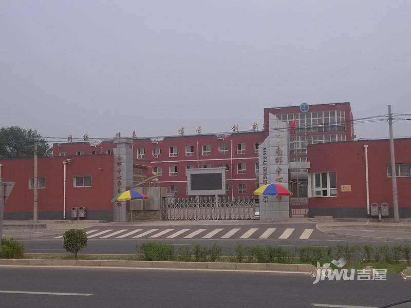 中国铁建青秀尚城配套图图片