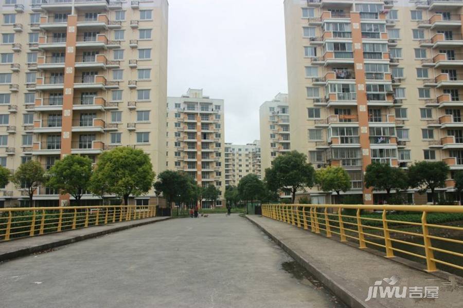 惠南小城实景图图片