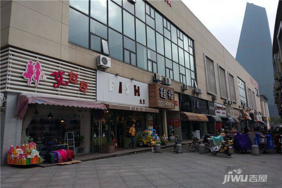 合景万景峰配套图图片