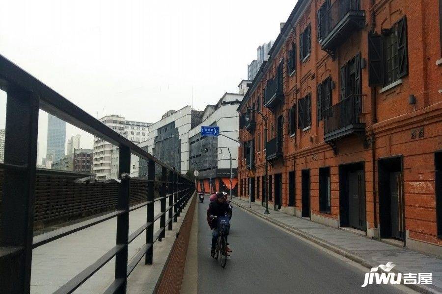 华侨城苏河湾塔尖住宅配套图图片