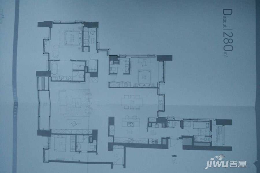 华侨城苏河湾塔尖住宅3室2厅3卫280㎡户型图