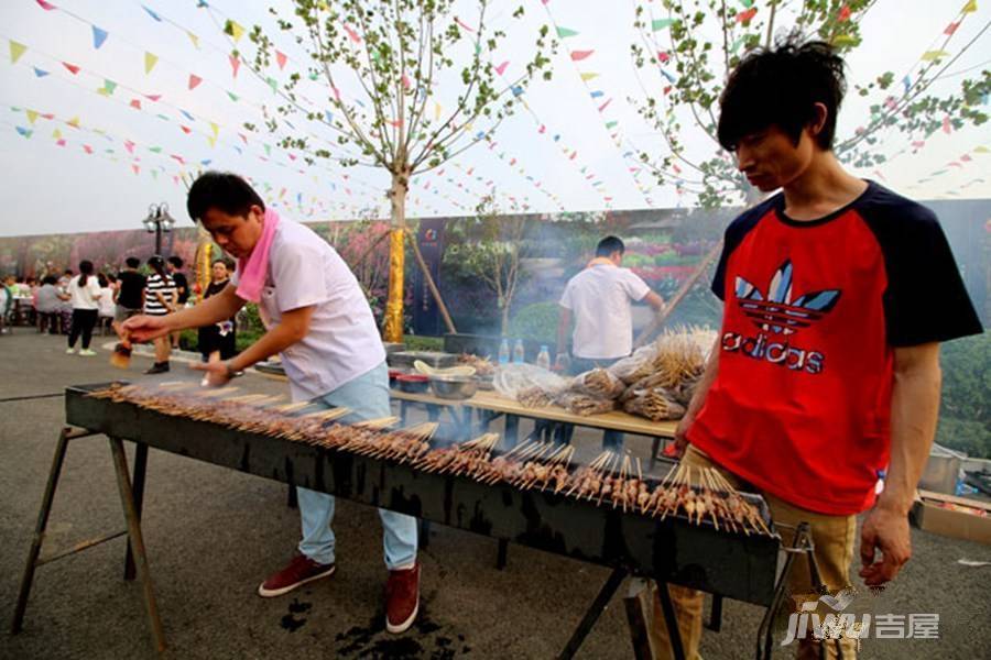 天正四季花城售楼处图片