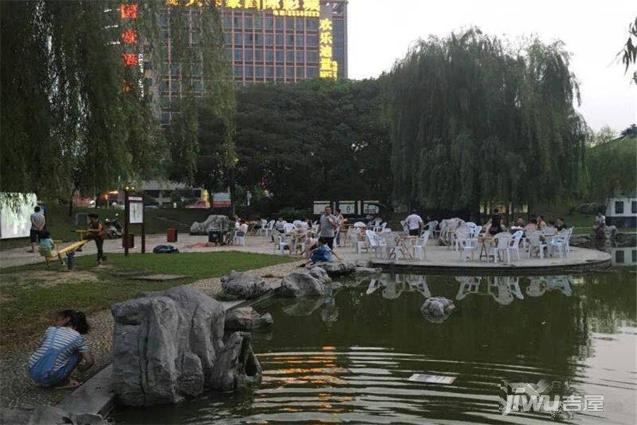 港汇广场商铺实景图图片