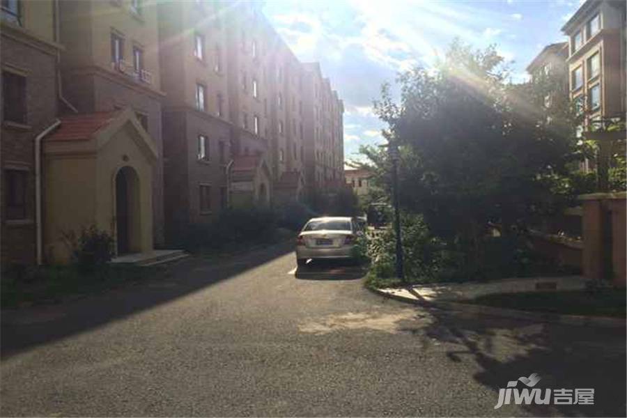 裕丰山水湖畔实景图图片