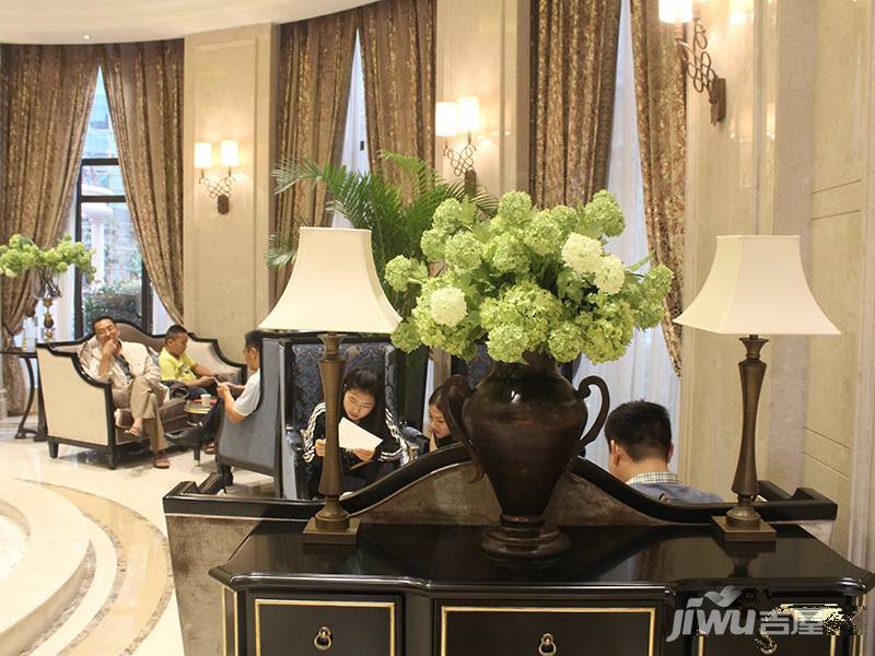 翡翠城售楼处图片
