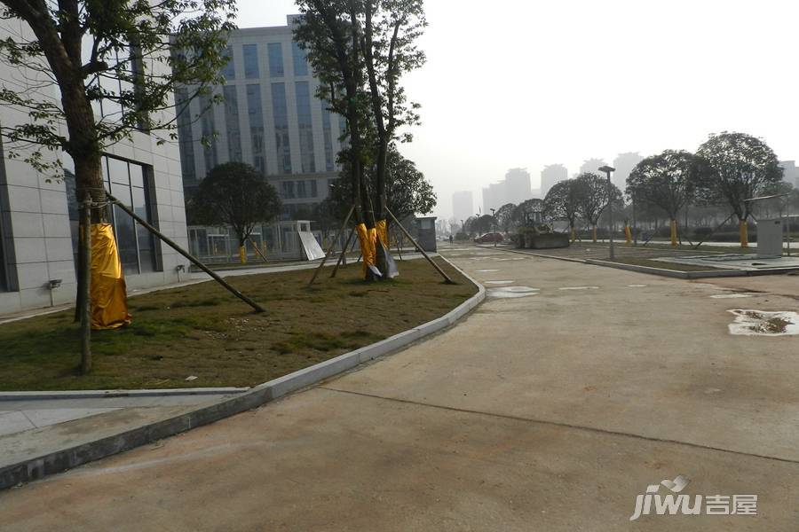 恒晟湘江中心实景图长沙岳麓恒晟湘江中心