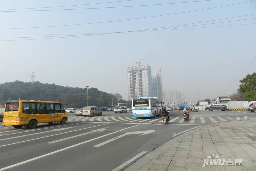 财富岳麓实景图图片