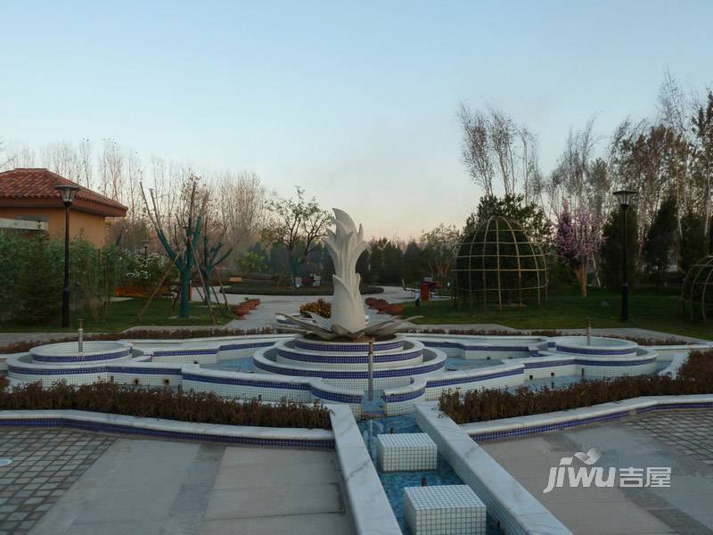 龙TOWN铂悦山价格分析：固安新楼盘的投资潜力