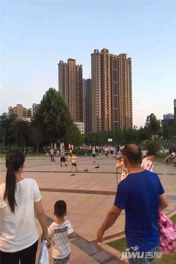 观湖天下实景图图片