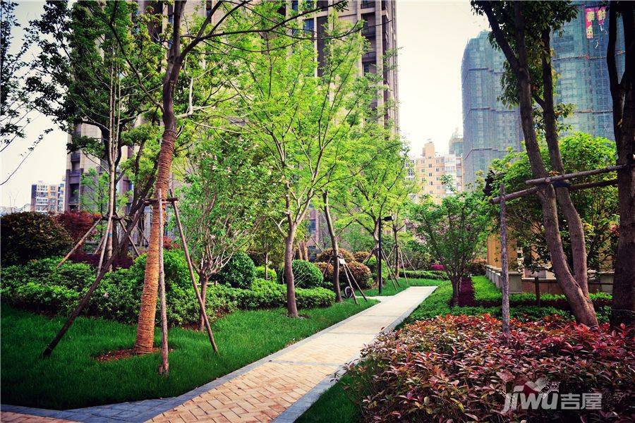 中国铁建国际花园实景图图片