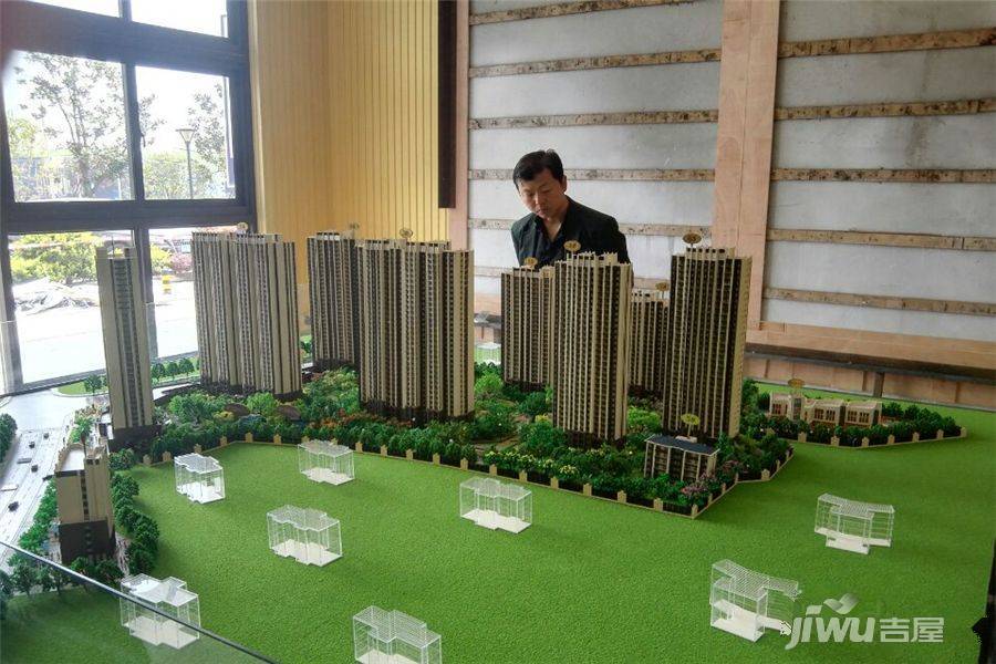 中建东湖锦城实景图图片