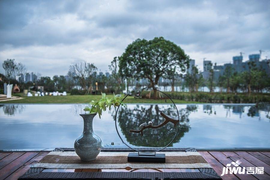 钰龙旭辉半岛商铺实景图图片