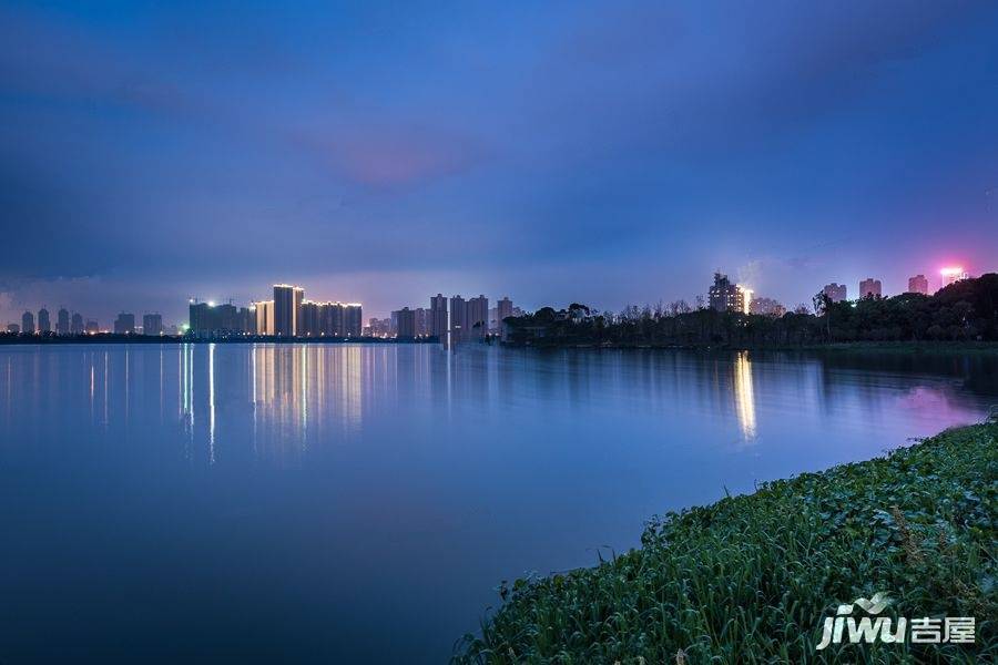 钰龙旭辉半岛商铺实景图图片