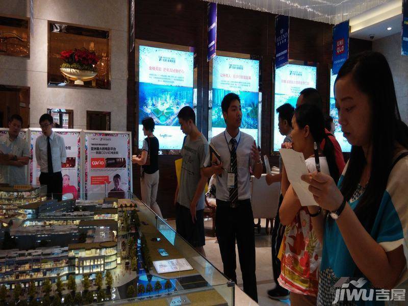 龙湖金楠时光售楼处图片
