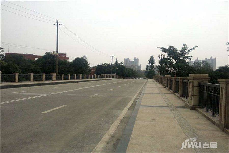 隆诚丽都实景图图片