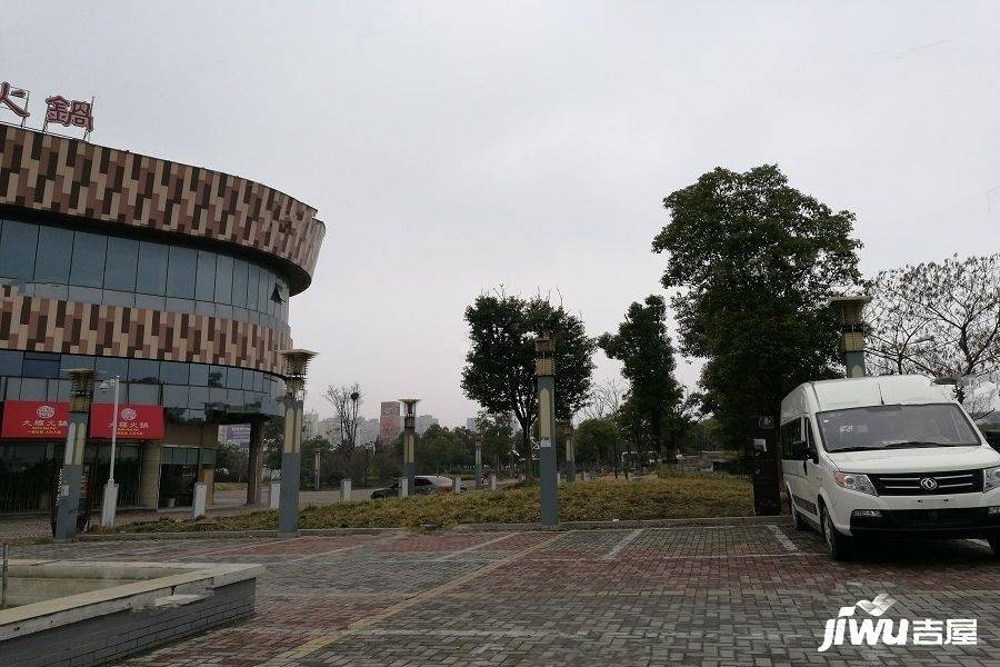 蝴蝶商业广场实景图图片