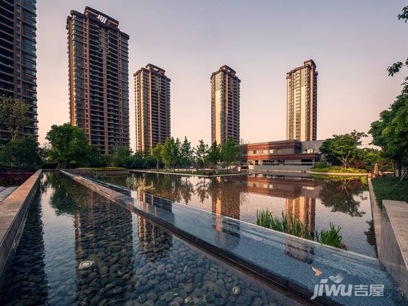 雅居乐藏龙御景实景图图片