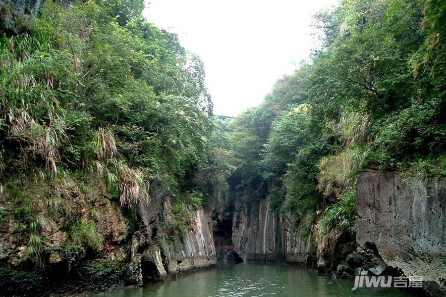 亚东同城逸境位置交通图图片