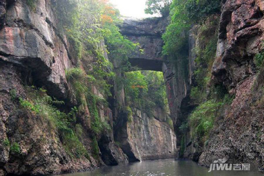 亚东同城逸境位置交通图图片