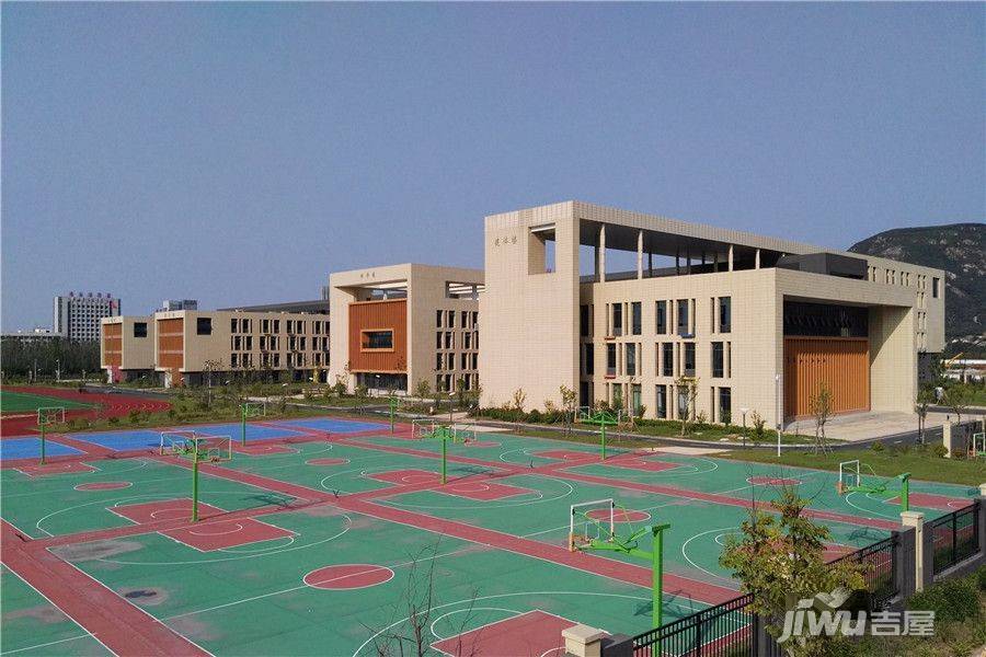 兴业大学里配套图图片