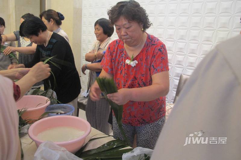 四季金辉售楼处图片