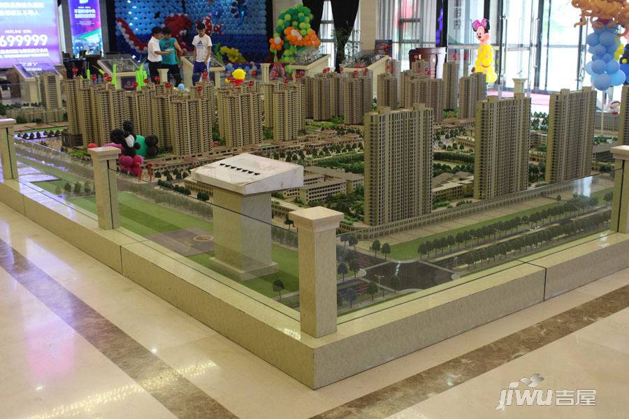 驻马店上蔡县鹏宇国际城沙盘图5- 吉屋网