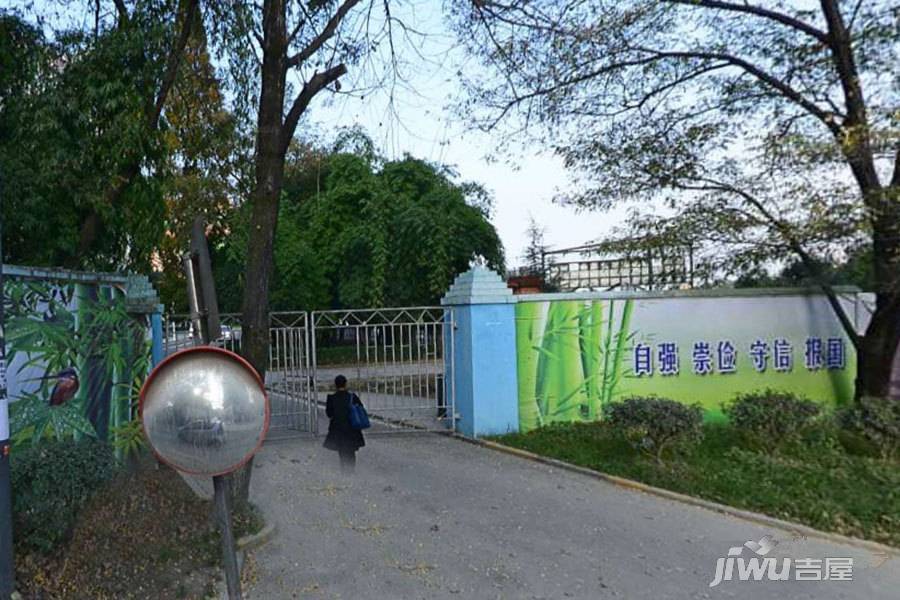 朝庭四季花园实景图图片
