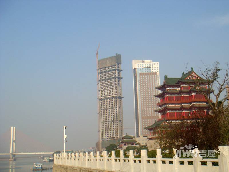 华远和平广场实景图图片