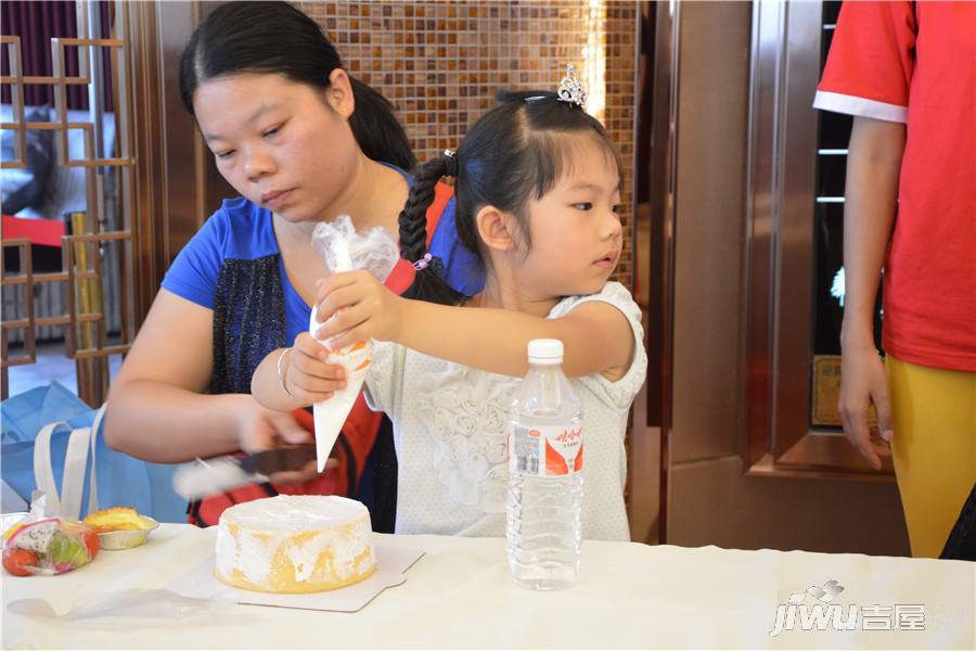 迎宾华府售楼处图片