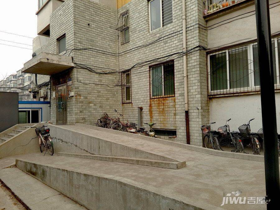近水楼台实景图图片
