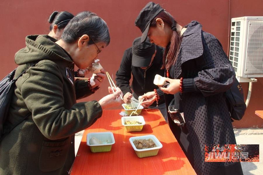 绿城西山桃花源售楼处图片