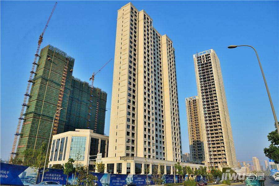 恒大城市之光广场实景图图片