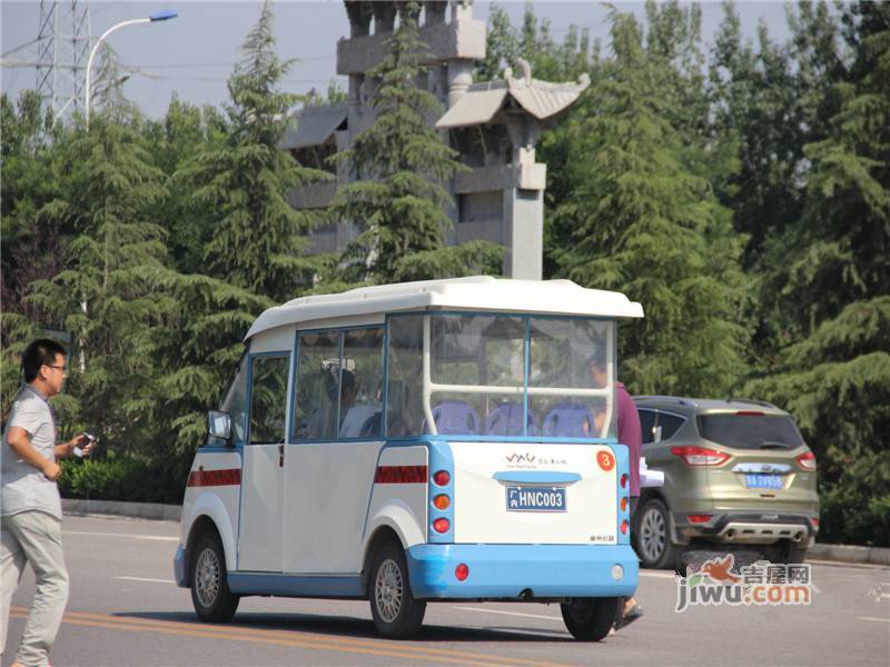 西安华南城2号交易广场实景图图片