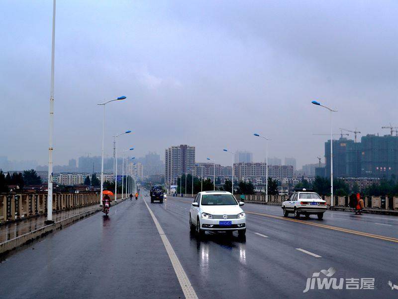 郁金蓝湾实景图图片