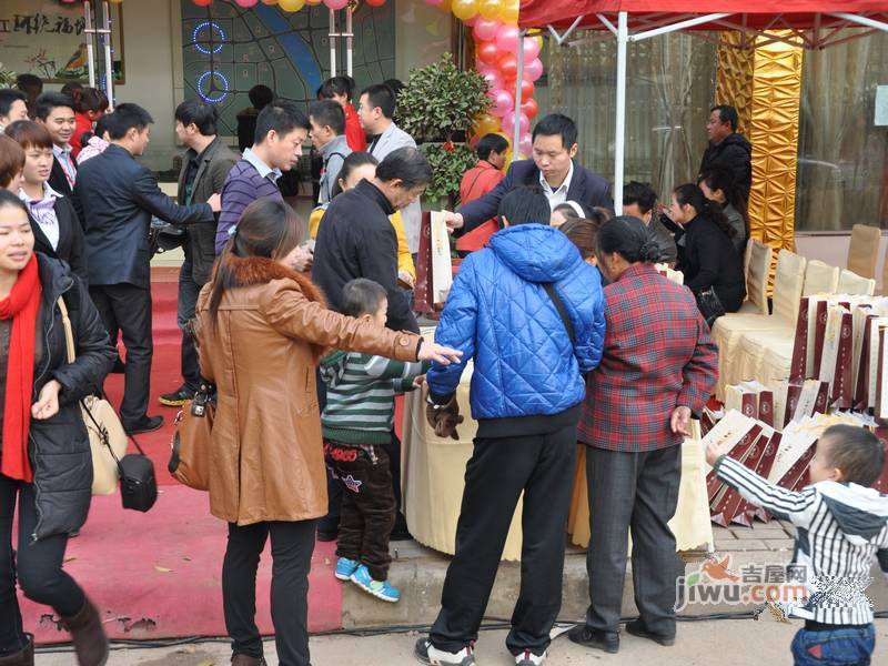 华城山水人家售楼处图片